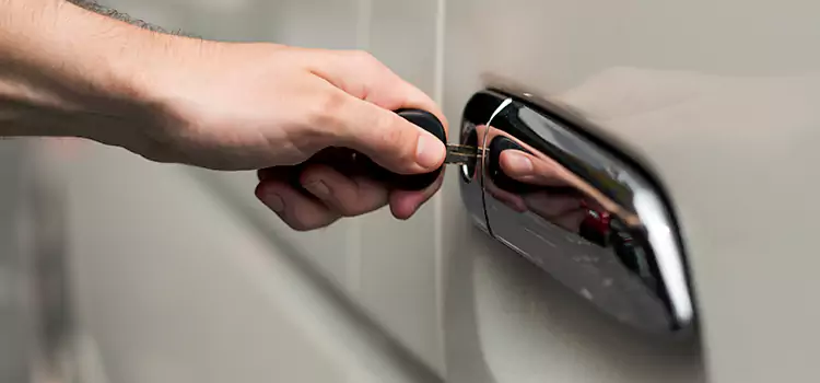 Why Choose Our Auto Locksmith Team in Maywood, CA?